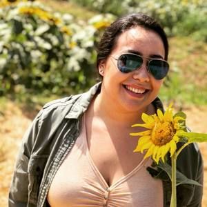 Meet your Posher, Crystal